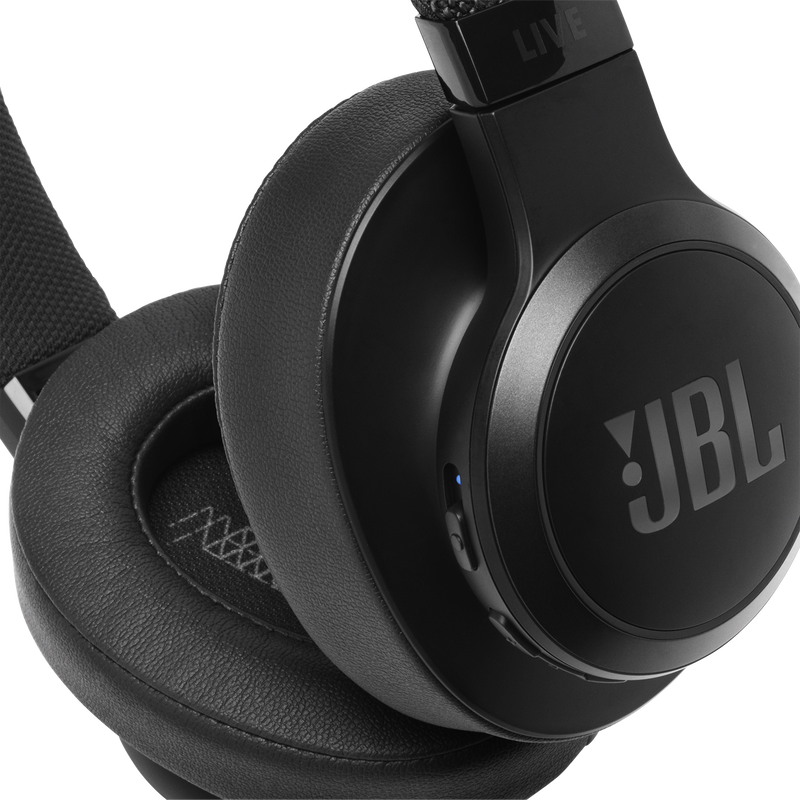 JBL LIVE 500BT - Black - Your Sound, Unplugged - Detailshot 3 image number null